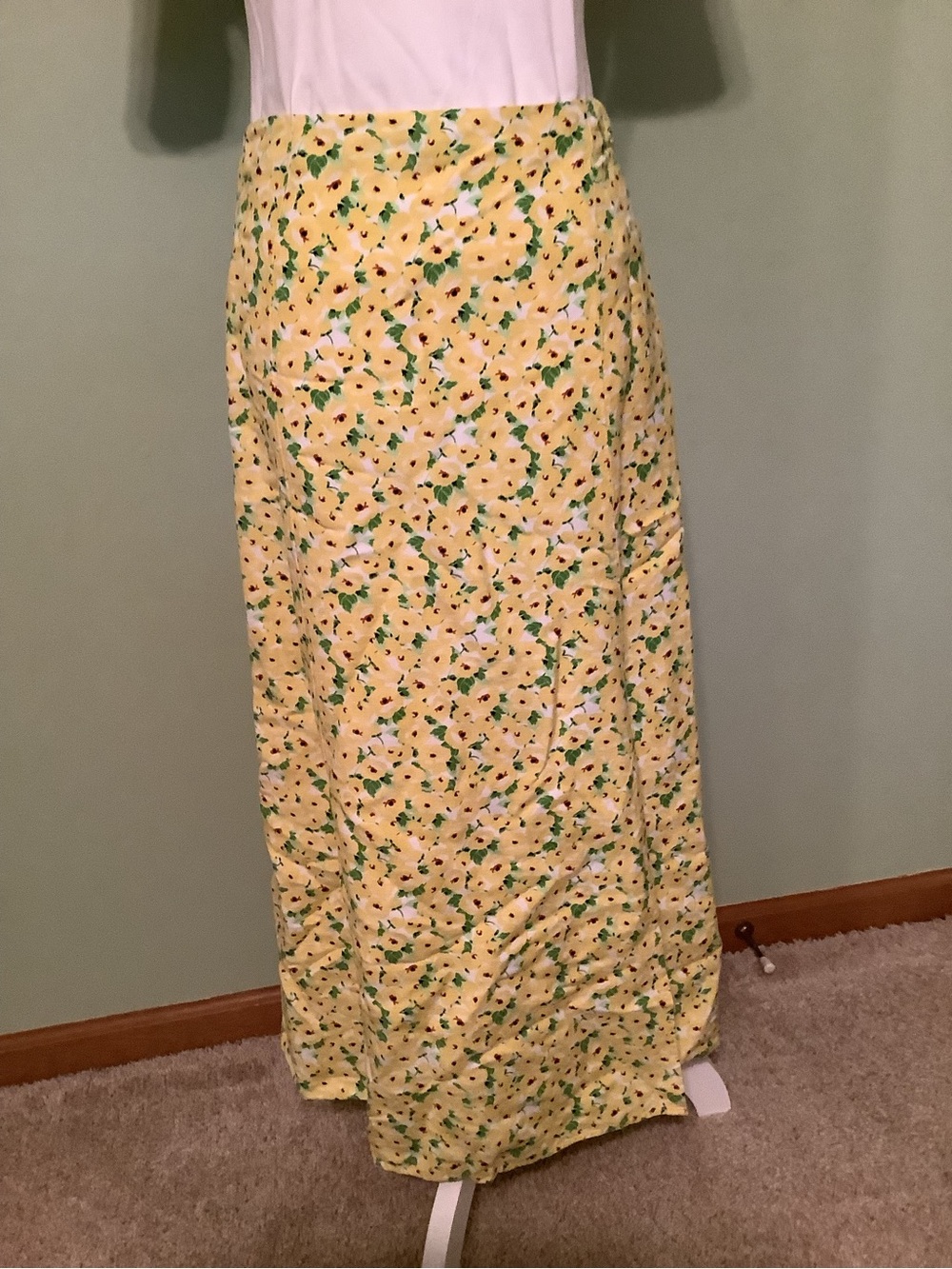 Yellow Flowered Loft MIDI A-line Skirt - Size 10 - Picture 4 of 9